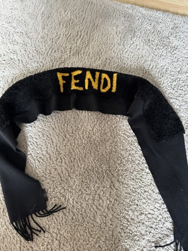 Sciarpa fendi nera - sciarpa,